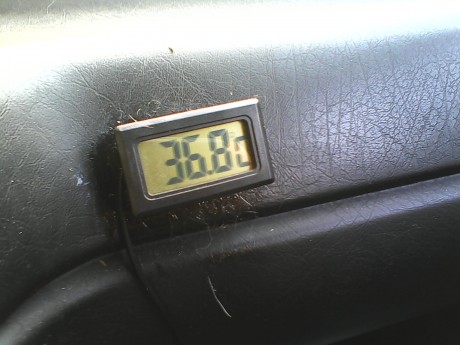 Presque 37° dans la voiture toutes fenêtres ouvertes !